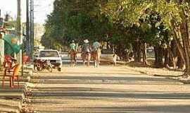 Taveira - Taveira-GO-Rua central-Foto:Facebook