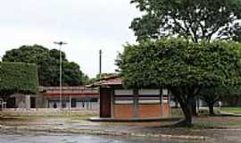 Teresina de Gois - Teresina de Gois-GO-Praa no centro da cidade-Foto:Dimas Justo