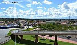 Trindade - Trindade-GO-Viaduto na entrada da cidade-Foto:Arolldo Costa Olivei