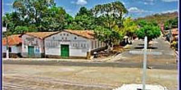 Cruzeiro e Salo Paroquial-Foto:Agamenon Pedrosa
