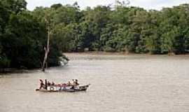 Cndido Mendes - Travessia do rio em Cndido Mendes-MA-Foto:Maurcio Leonardi