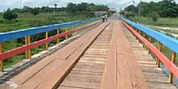 Ponte de acesso  cidade de Centro do Guilherme-Foto:moleculabrasil