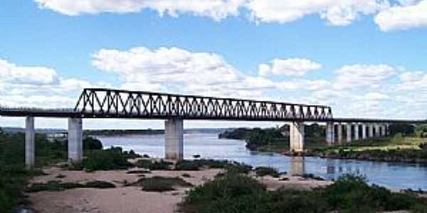 Estreito-MA-Ferrovia Norte-Sul,Ponte sobre o rio Tocantins-Foto:Nando Cunha