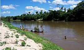Itapecuru Mirim - Itapecuru Mirim-MA-Canoeiros s margens do Rio Itapecuru-Foto:hugoleo