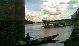 Monção - Monção-MA-Barcos na orla do Rio Pindaré-Mirim-Foto:markão