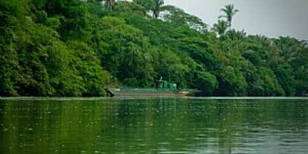 Ribeiro Azul-MA-Balsa da Capitania dos Portos-Foto:Alexander Galvo 