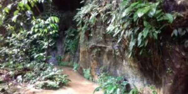 Caverna do Maruaga, Por Jone ucha carneiro