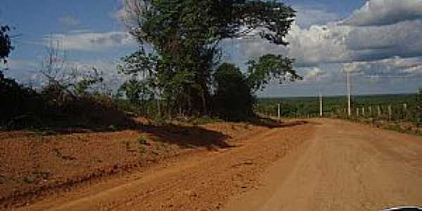 So Raimundo do Doca Bezerra-MA-Estrada do Povoado-Foto:Carlinhos