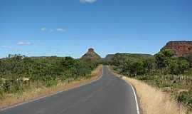 Tasso Fragoso - Tasso Fragoso-MA-Morro do Garrafo,visto da Rodovia MA-006-Foto:Dhiancarlos Pacheco