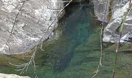 Alto Capara - Alto Capara-MG-Piscina Natural na Cachoeira Bonita-Foto:MohammadAlberth