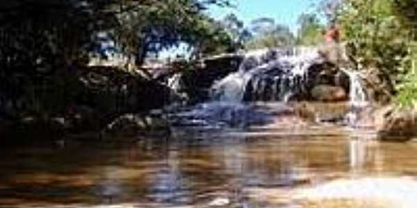 Cachoeira do Moinho-Foto:andirobaexiste.