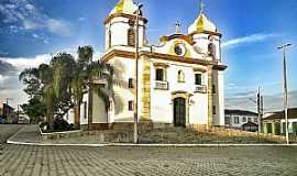 Andrelndia - Igreja Matriz de Nossa Senhora do Porto da Eterna Salvao 