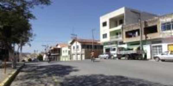 Rua Central, Por Thymonthy Becker