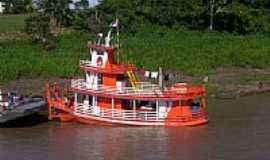 Tabatinga - Barco de passageiro e carga em Tabatinga-AM-Foto:Diana Gmez