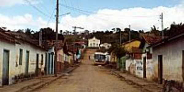 Ava do Jacinto-MG-Rua da cidade e ao fundo a Igreja-Foto:noesioalmeida