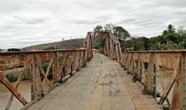 Barra do Cuiet - Barra do Cuiet-MG-Ponte sobre o Rio Caratinga-Foto:Gustavo Sturzenecker 