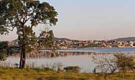 Boa Esperana - Bos Esperana-MG-Lago de Furnas e a cidade-Foto:Jos Roberto S. Filho 