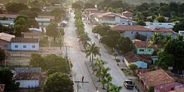 Bonito de Minas-MG-Vista area da Avenida Central-Foto:Denes Melo