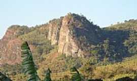 Brazpolis - Brazpolis-MG-Pedra Bicuda-Foto:z karlos