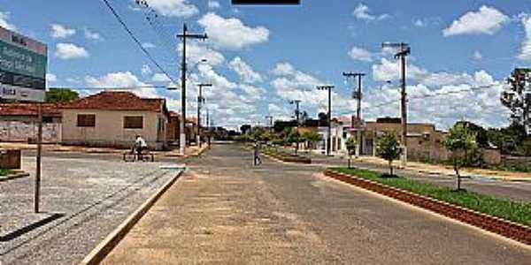 Brejo Bonito-MG-Avenida Principal no centro-Foto:Fabiano Divino da Silva