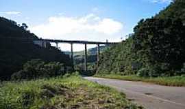 Cachoeira do Campo - Viaduto da Cia Vale do
Rio Doce por Geraldo Antonio Salomo 