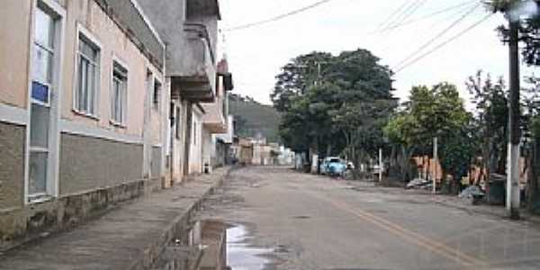 Caiana-MG-Rua da cidade-Foto:walace souza