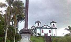 Camargos - Igreja e Cruzeiro em Camargos - Estrada Real-Foto:www.trilhasgerais.com, postada por Alessandro Borsagli