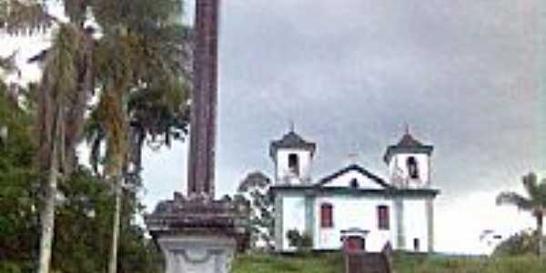 Igreja e Cruzeiro em Camargos - Estrada Real-Foto:www.trilhasgerais.com, postada por Alessandro Borsagli