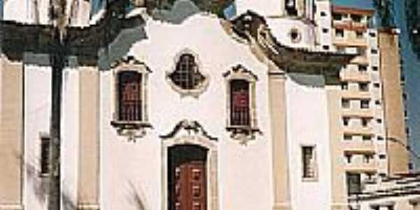 Igreja Matriz de Campo Belo-MG-Foto:montanha