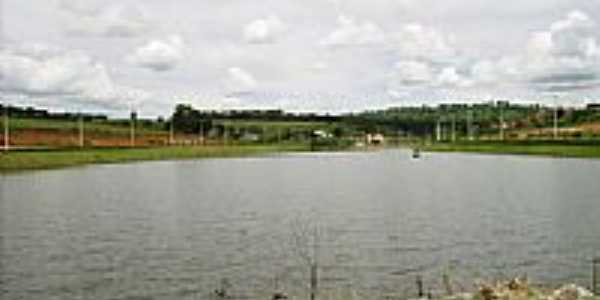 Lago em Campos Gerais-Foto:Paulo S S Moura