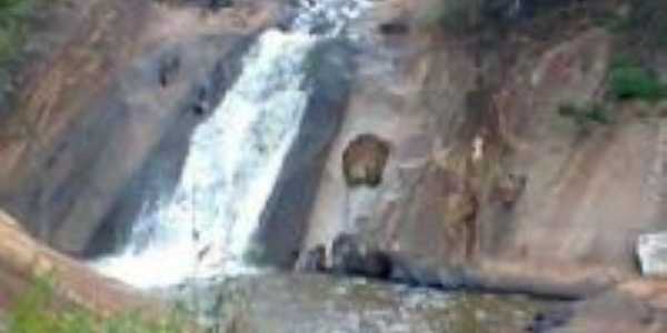 cachoeira das andorinhas, Por daniela silva