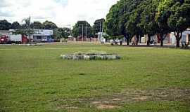 Chapada Gacha - Chapada Gacha-MG-Praa da Prefeitura-Foto:fotostrada.