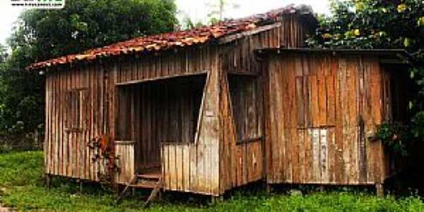 Curia-Casa do antigo Quilombo Curia-Foto:www.titogarcez.com