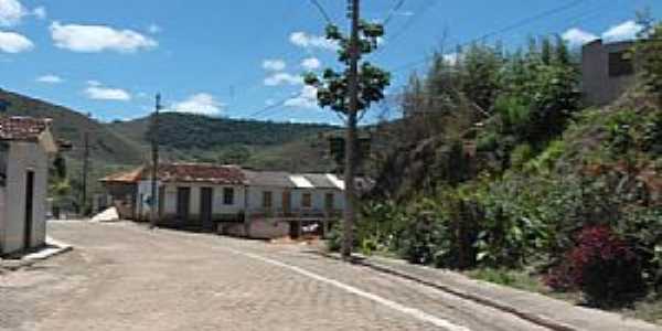 Cludio Manuel-MG-Entrada do Distrito-Foto:wikimapia.org