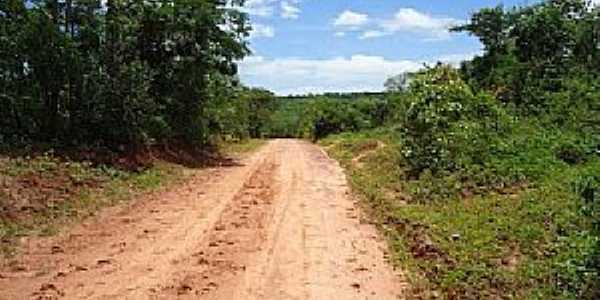 Cnego Marinho-MG-Estrada de terra-Foto:www.mapasbrasil.net