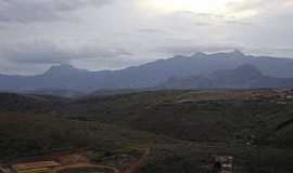 Conselheiro Pena - Conselheiro Pena-MG-Serra do Padre Angelo e Bela Adormecida-Foto:Gustavo Sturzenecker Moreira