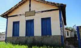 Corao de Jesus - Antiga Escola na Vila de So Joaquim em Corao de Jesus-MG-Foto:Antonio de Andrade