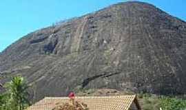 Cuit Velho - Pedra do Cuit Velho-Foto:Valdson Candido Pere [Panoramio]