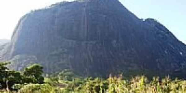 Pedra de Cuit Velho-Foto:Pastor Lzaro [Panoramio]