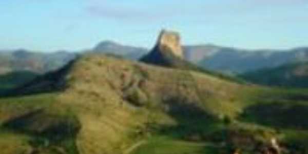 vista da pedra de santa Luzia, Por eliana