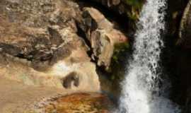 Curimata - cachoeira do rio curimatai em curimatai, distrito de buenpolis, Por lilian paula