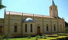 Delfinpolis - Lateral e Jardim da Igreja Matriz-Foto:Alexandre Bonacini [Panoramio]