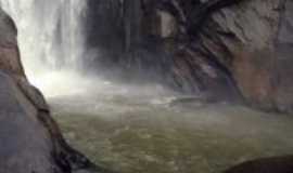 Dores de Guanhes - Cachoeira da Escura/DG-MG, Por Rufus