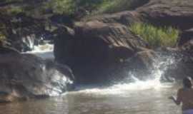 Dores de Guanhes - Cachoeira da Guarda a 1km fora de DORES DE GUANHAES, Por Alfredo Jaconi