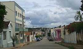 Dores do Indai - Rua Dr. Zacarias -Centro
Foto: Soraya Silva