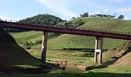 Dores do Paraibuna - Ponte-Foto:Gleison Junior