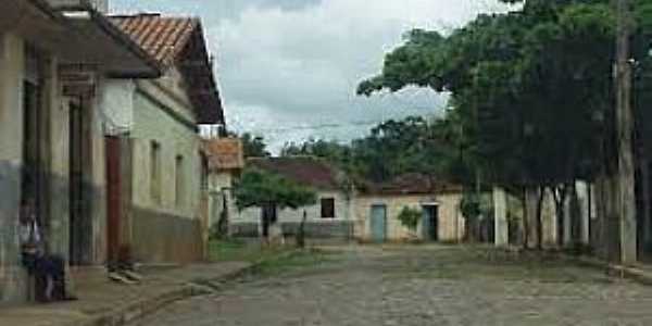 Ermidinha-MG-Rua do Povoado-Foto:www.montesclaros.mg.gov.br