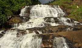 Ervlia - Cachoeira da Usina em Ervlia-MG-Foto:Amarildo Souza