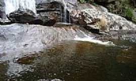 Estevo de Arajo - Cachoeira do Bon-Foto:gui rios [Panoramio]