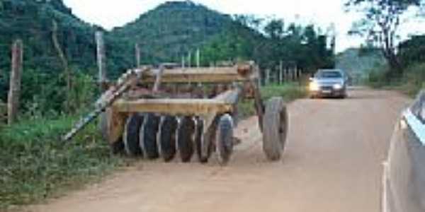 Arado, chegando em Farias-Foto:Adeirson